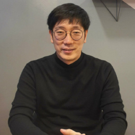 JH Kim, CEO of ICONLOOP, saids "Free Internet Business has reached the limit"