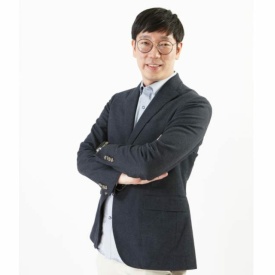 JH Kim, CEO of ICONLOOP, saids “No more Why Blockchain”